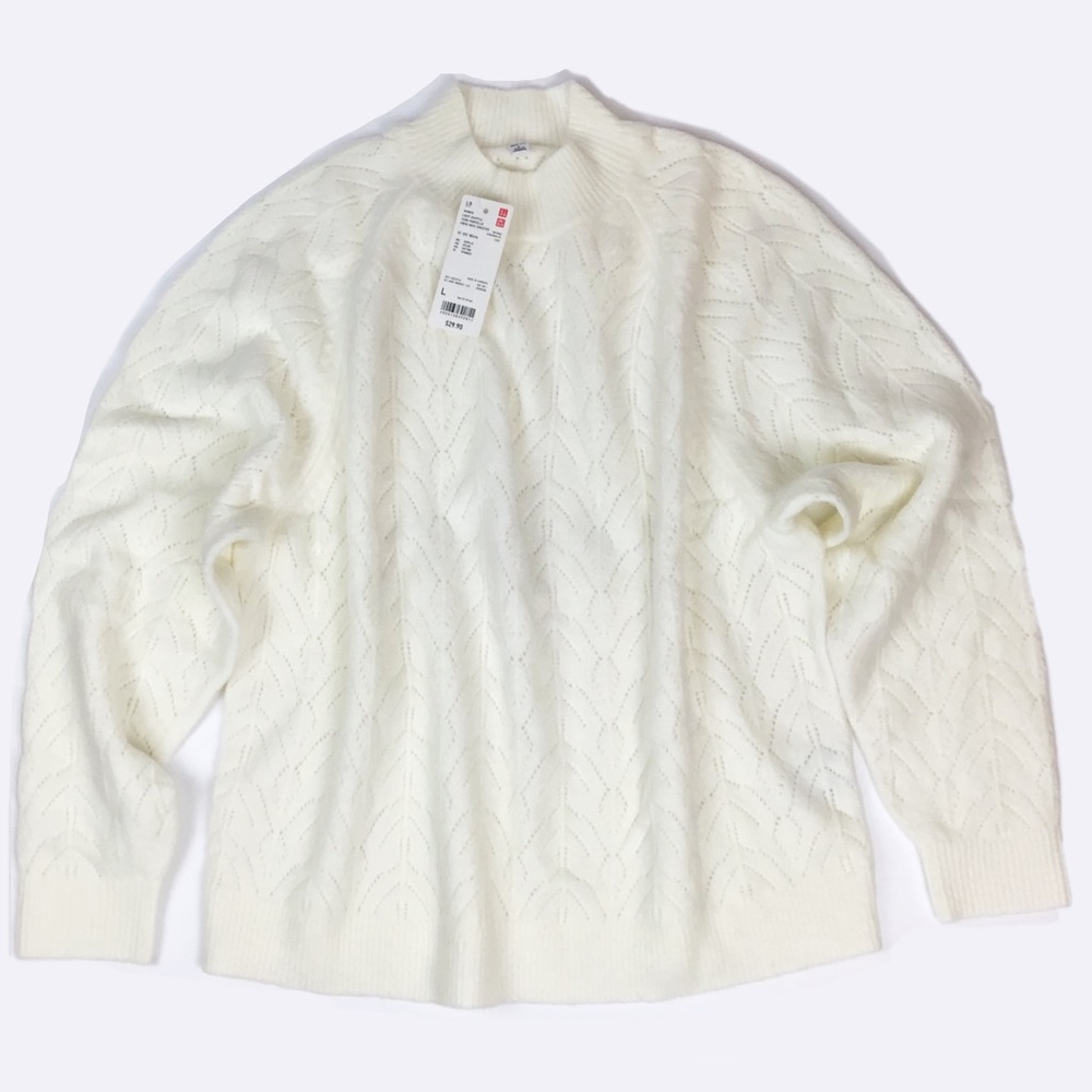 Uniqlo Women’s White Light Soufflé Yarn Sweater